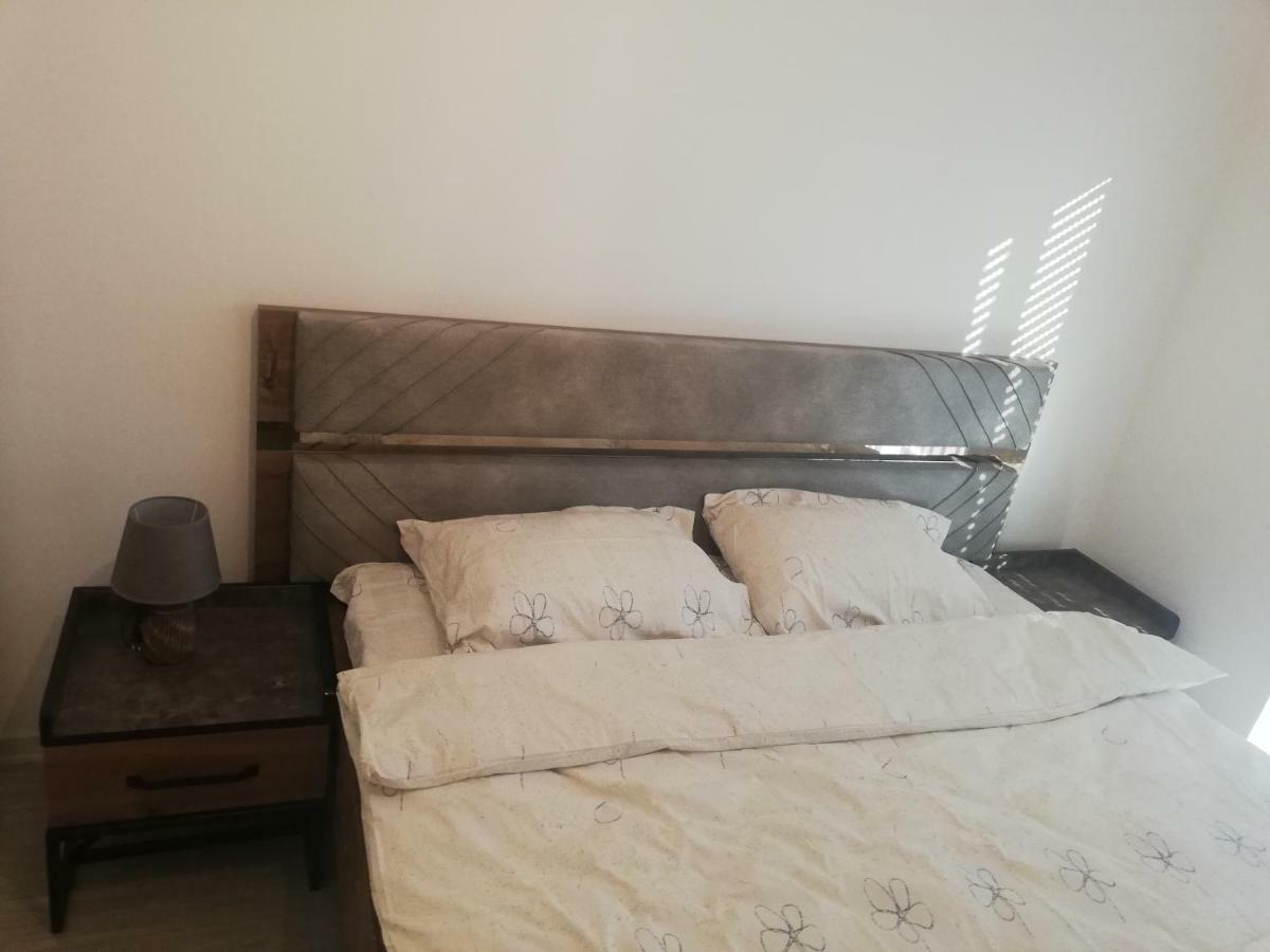 Apartment 3 Priştine Dış mekan fotoğraf